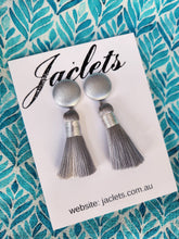 "Moon Beam" Earrings - Mini tassel