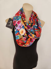 "Amsterdam" Infinity Wrap