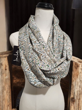 "Victoria" Infinity Wrap