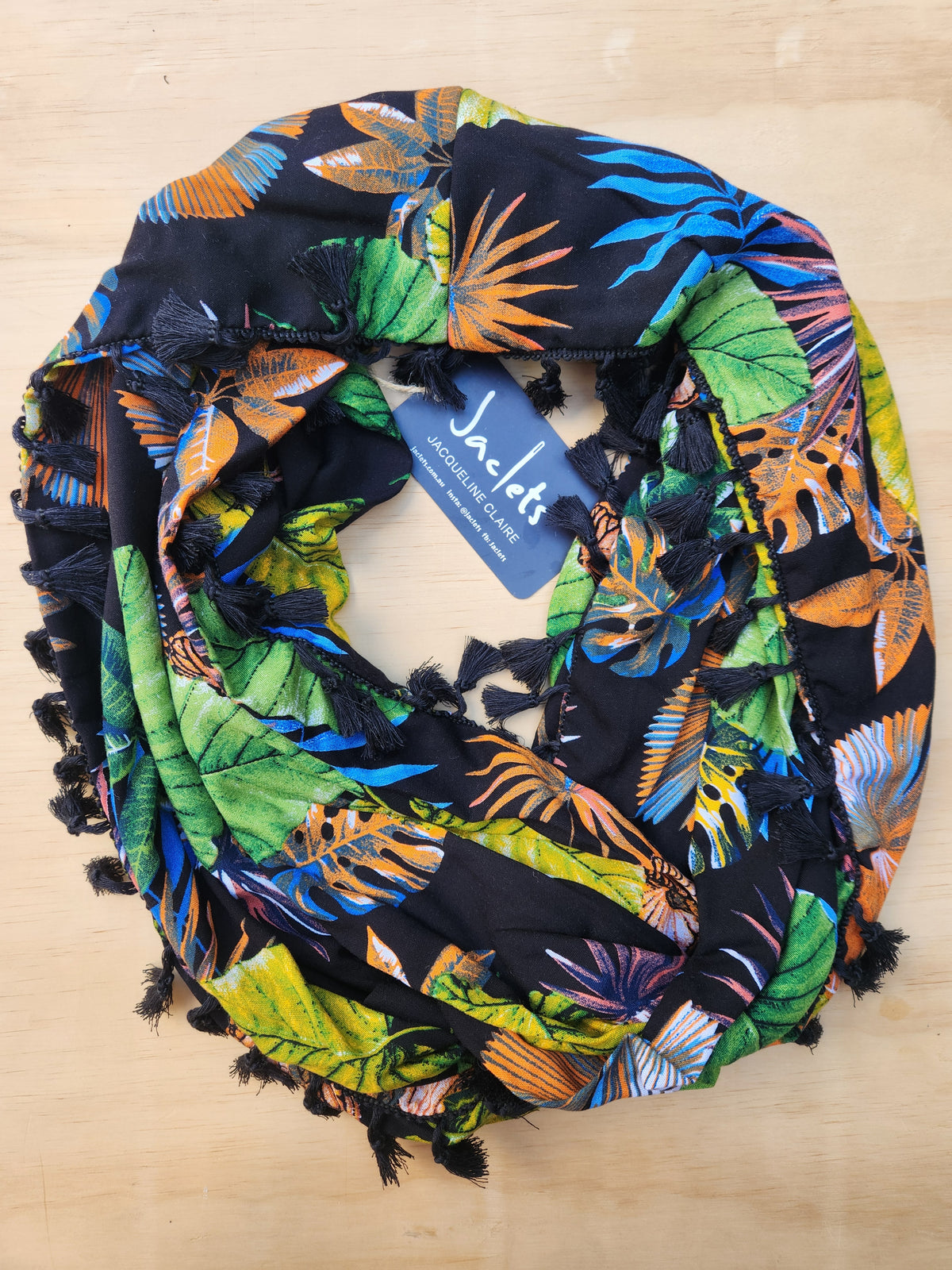 "Paradisa" Infinity Wrap