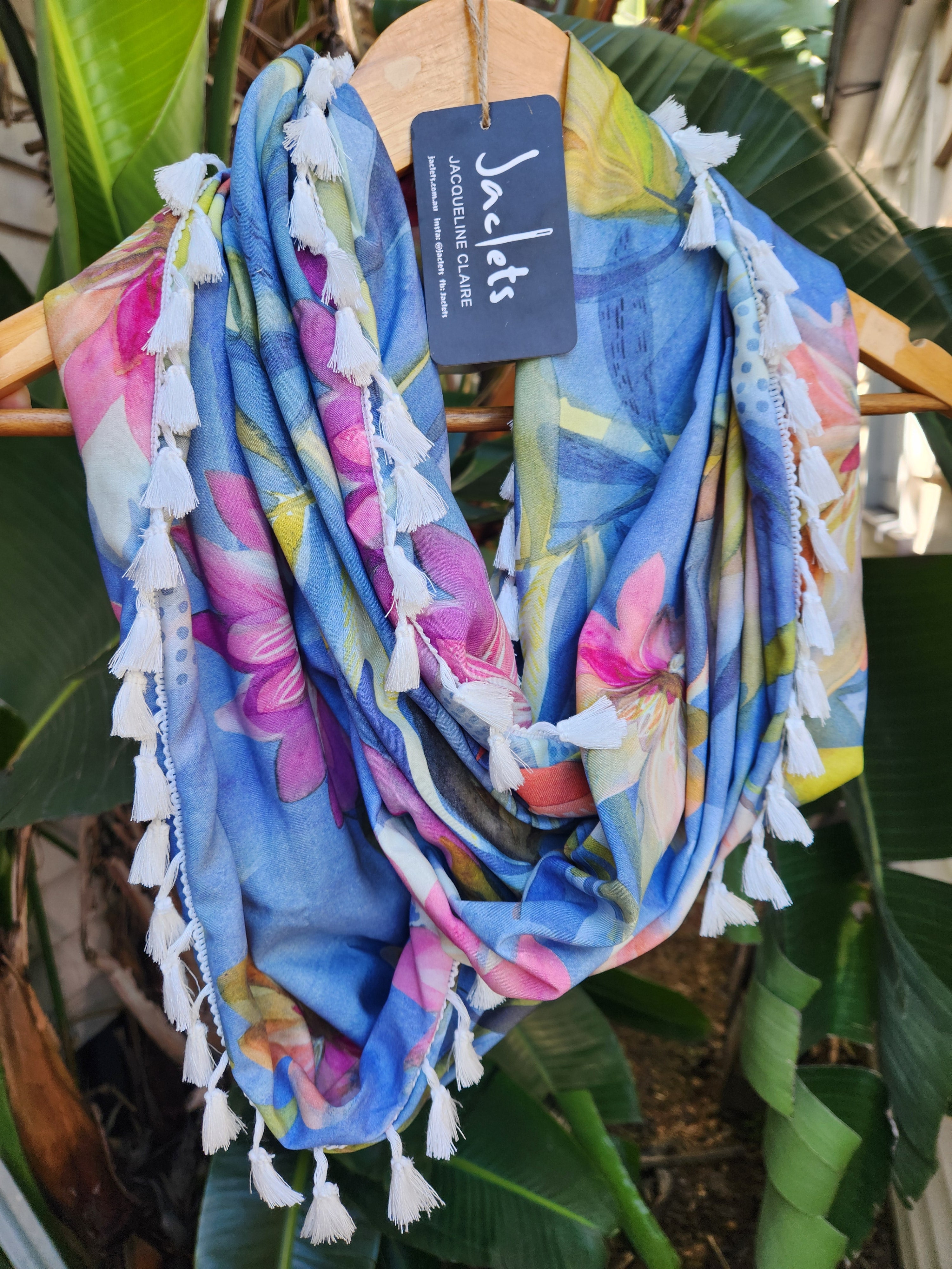 "Otilia" Infinity Wrap