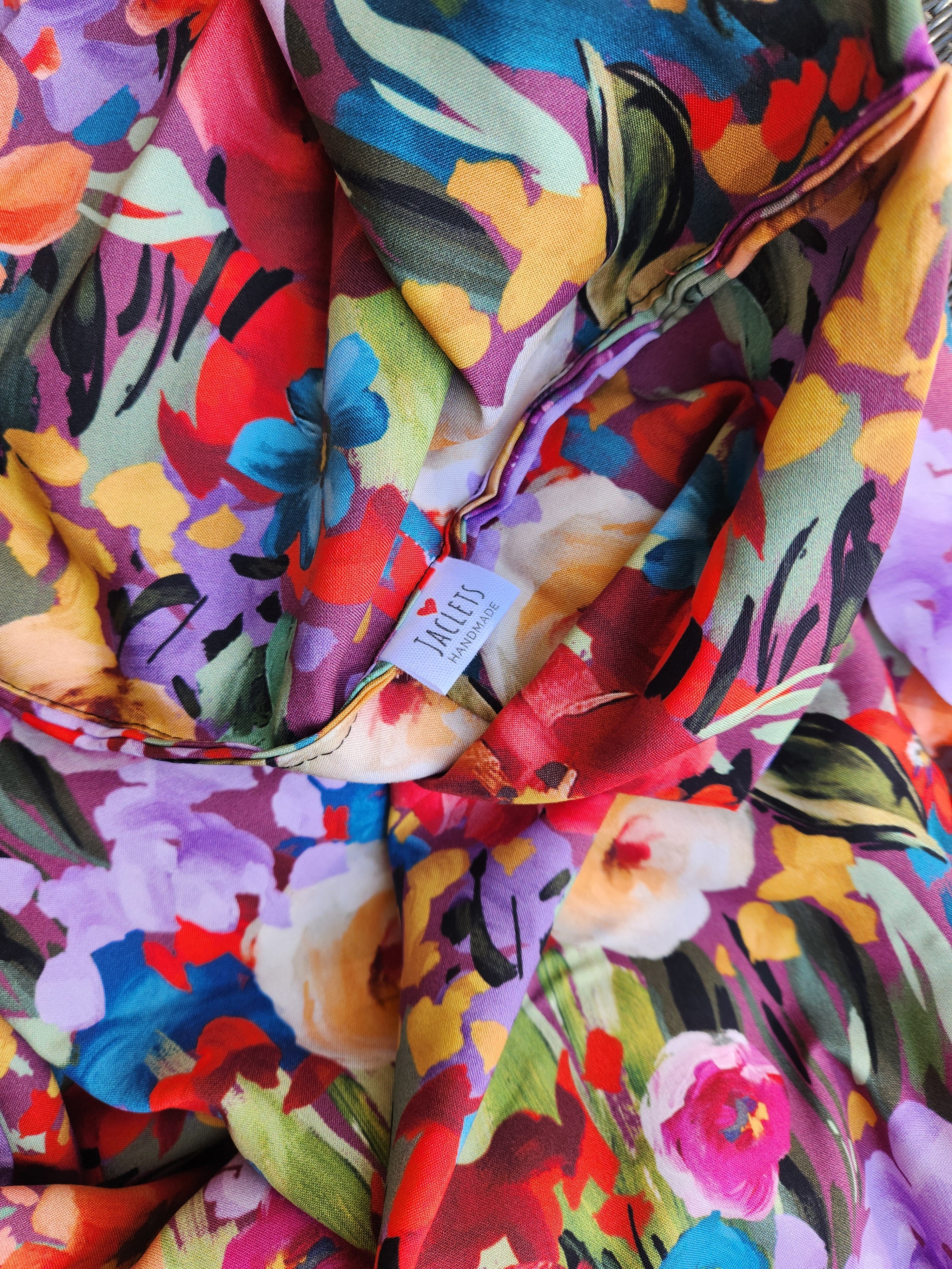 "Amsterdam" Infinity Wrap