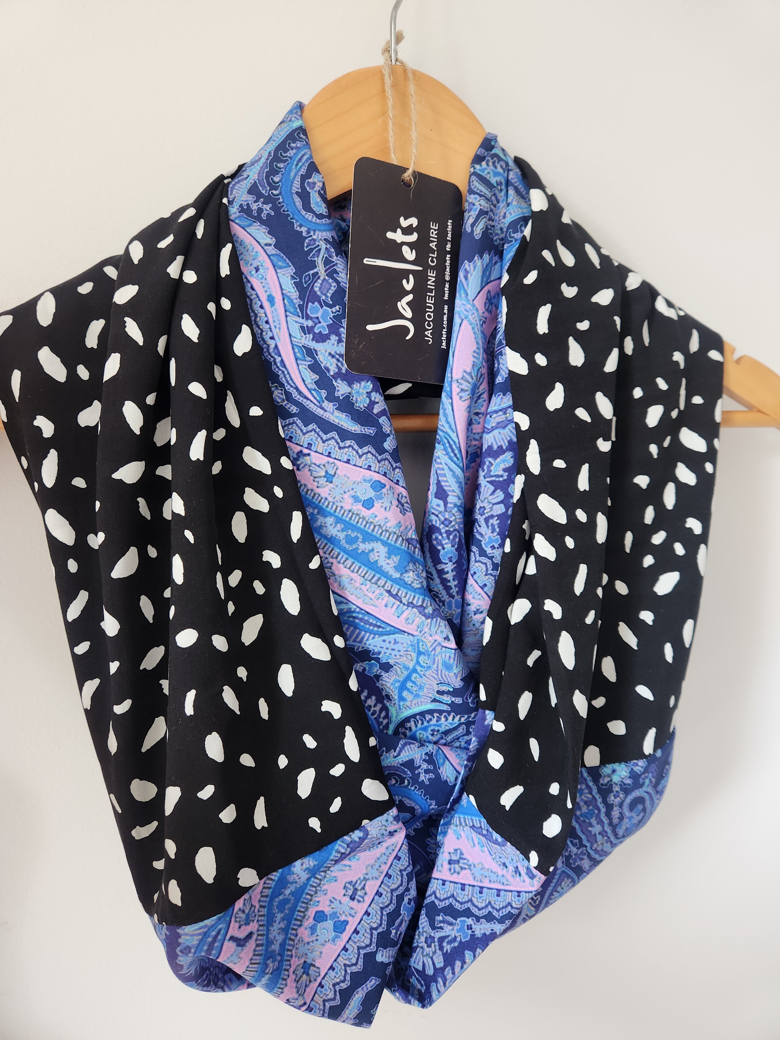 "Mahsa" Infinity Wrap