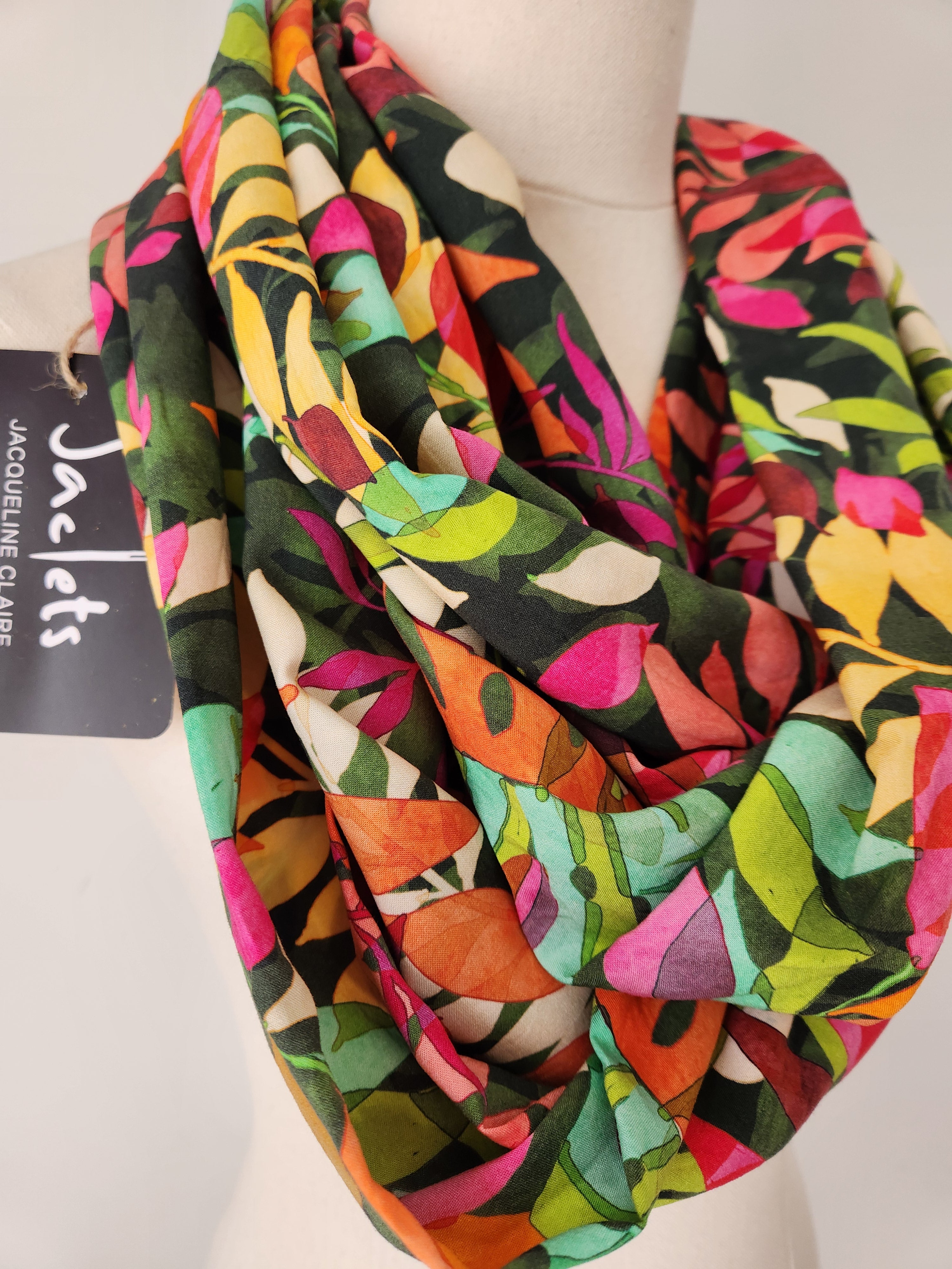 "Como, Italy" Infinity Wrap