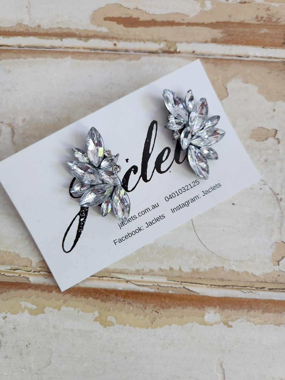 "Emirati" Stud Earrings - Clear
