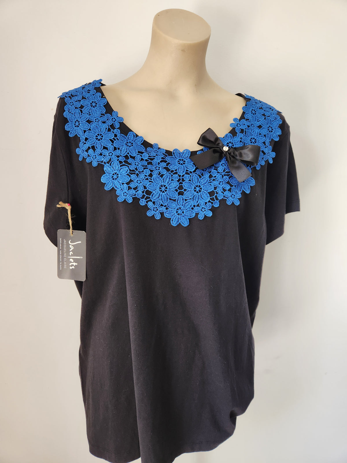 One of a kind: Size 18-20