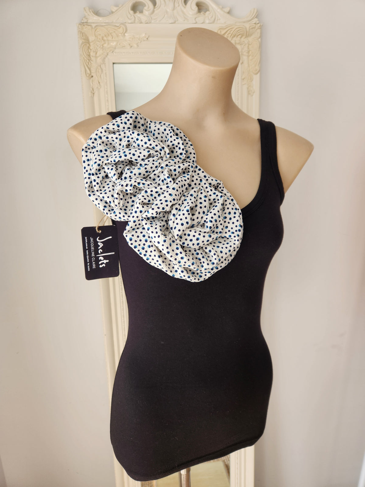 "Frankie" Bloom Top - Black