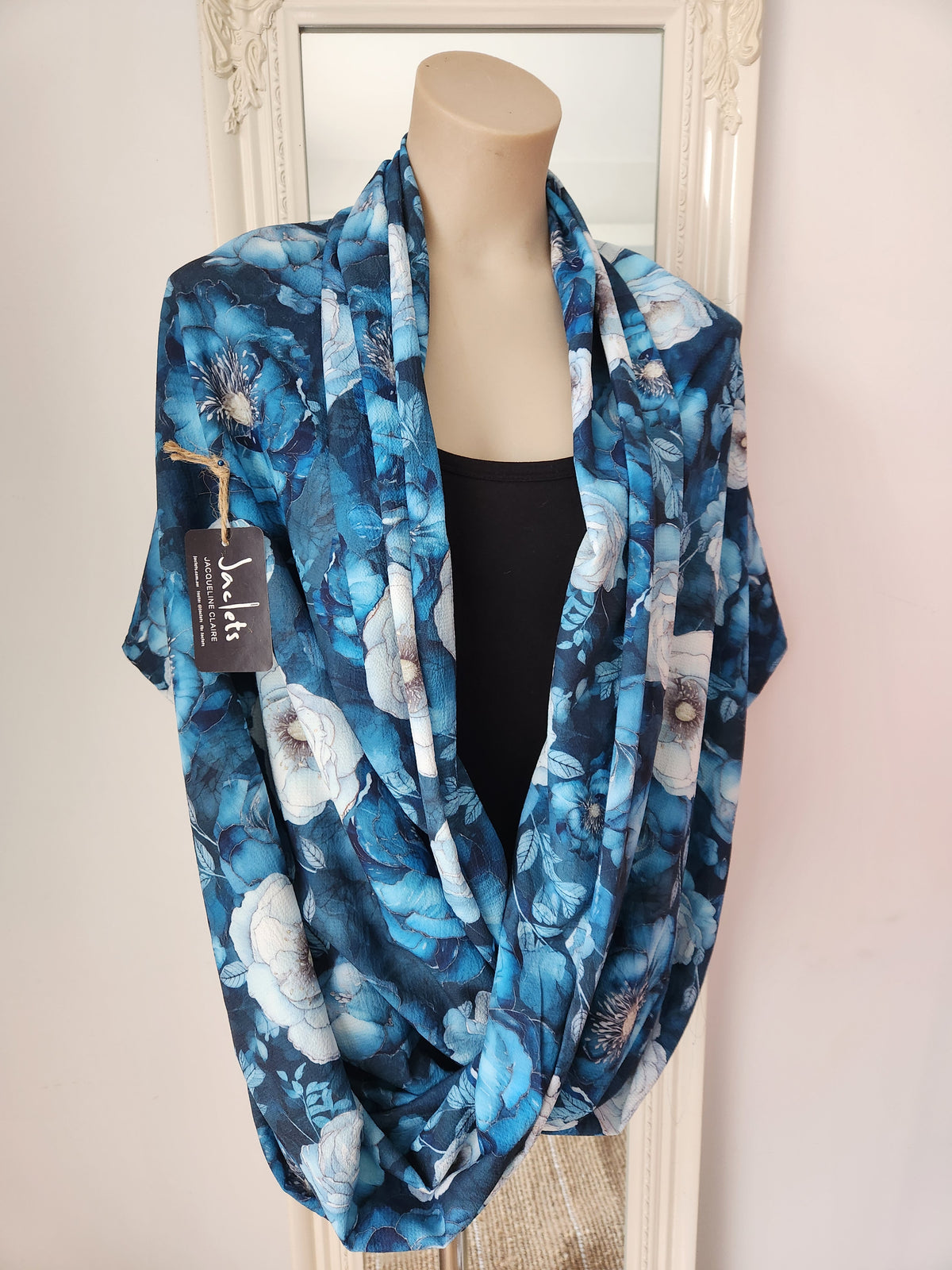 "Copenhagen" Cover Up Loop