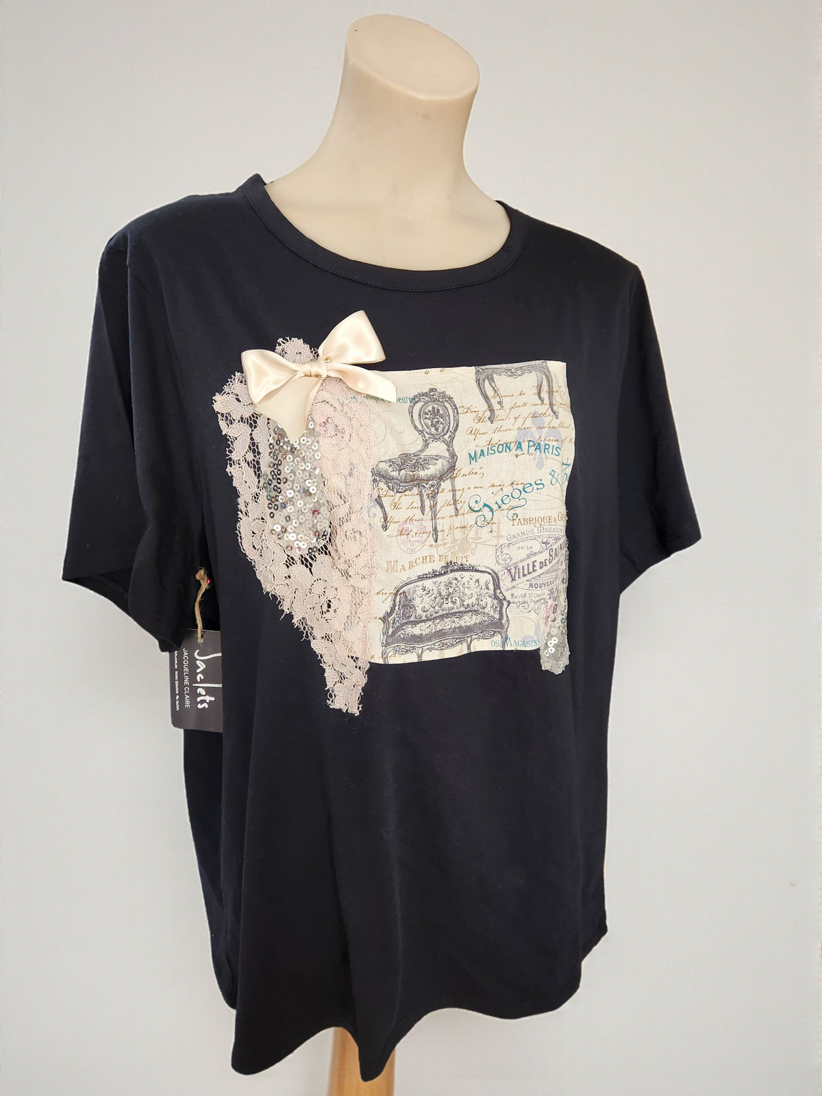 "Maison a Paris" T-shirt