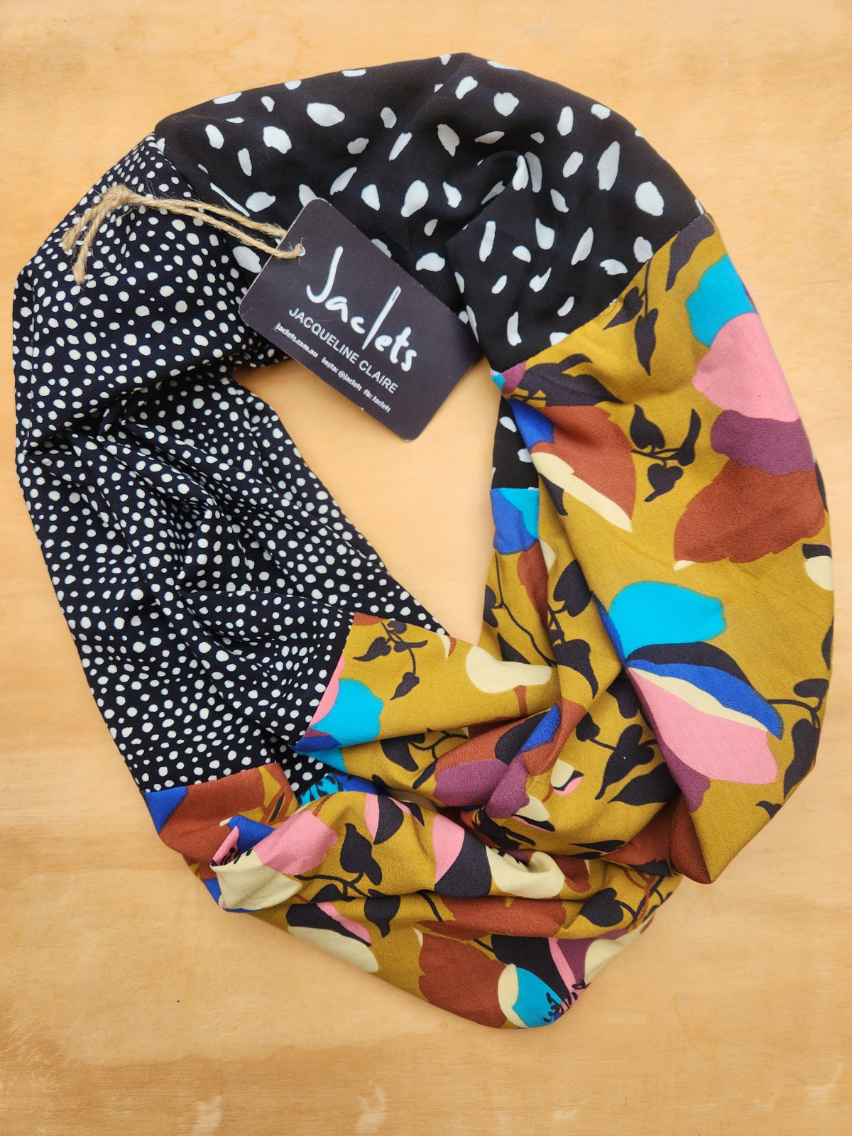 "Mapleton" Infinity Wrap