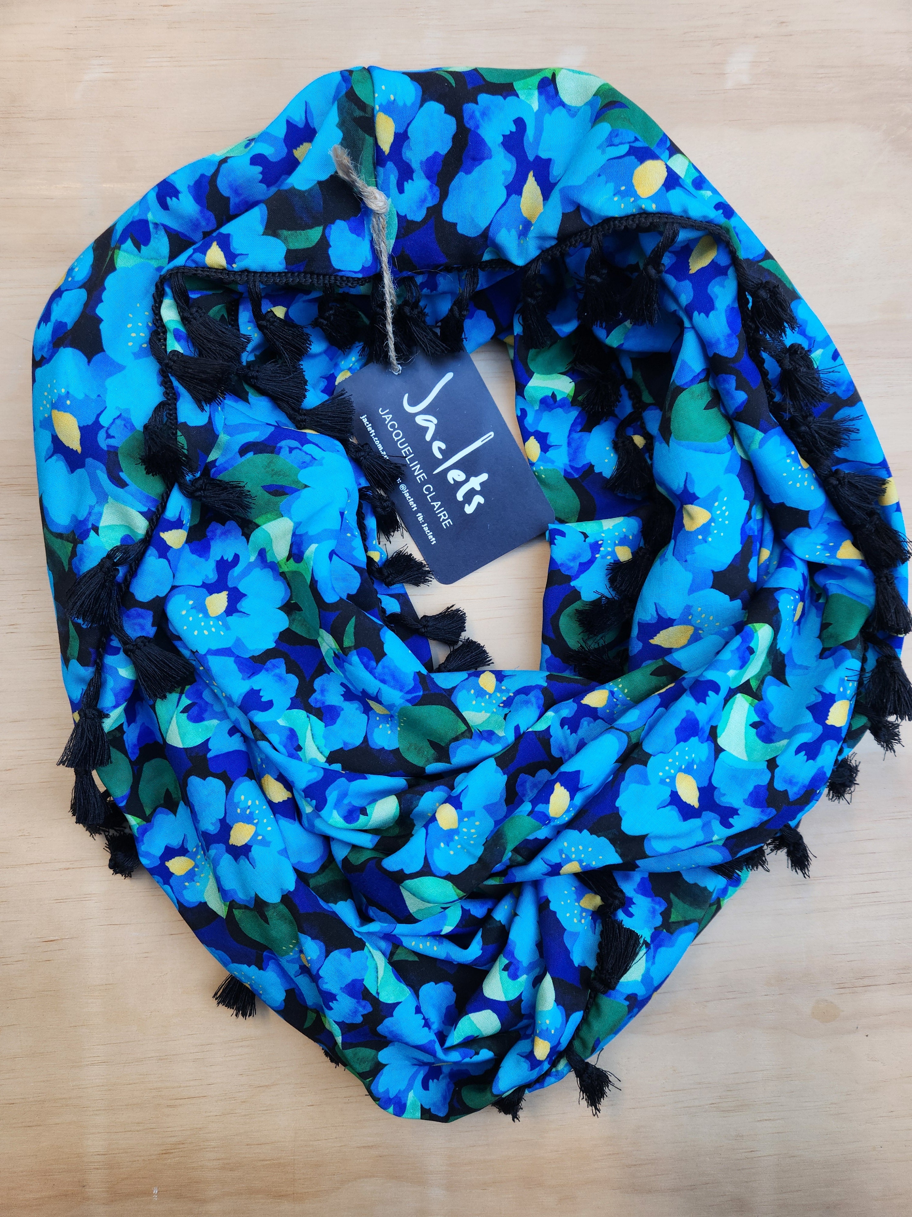 "Evolette" Infinity Wrap