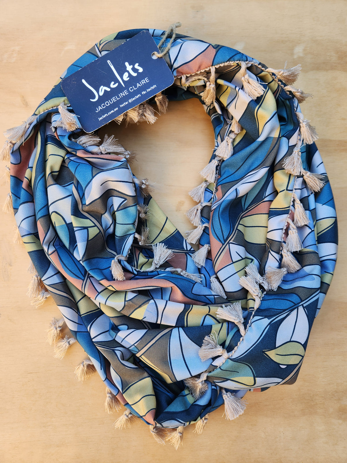 "Olivera" Infinity Wrap