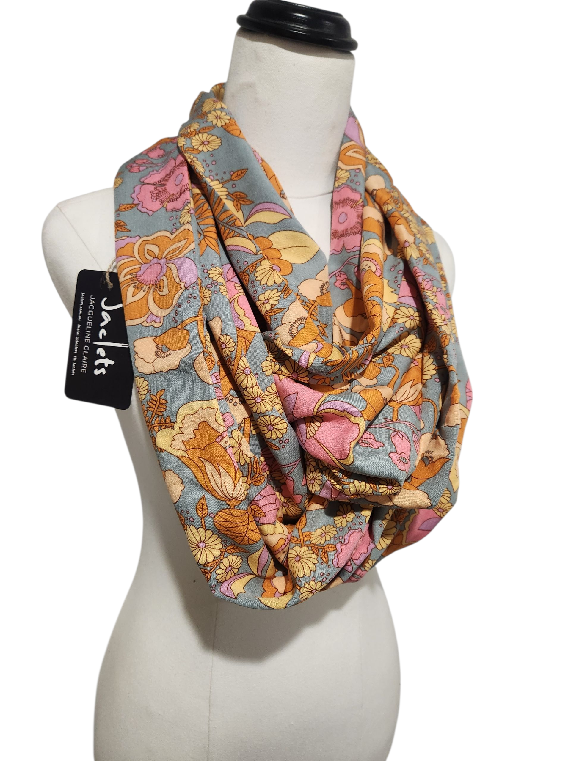 "Chelsy" Infinity Wrap