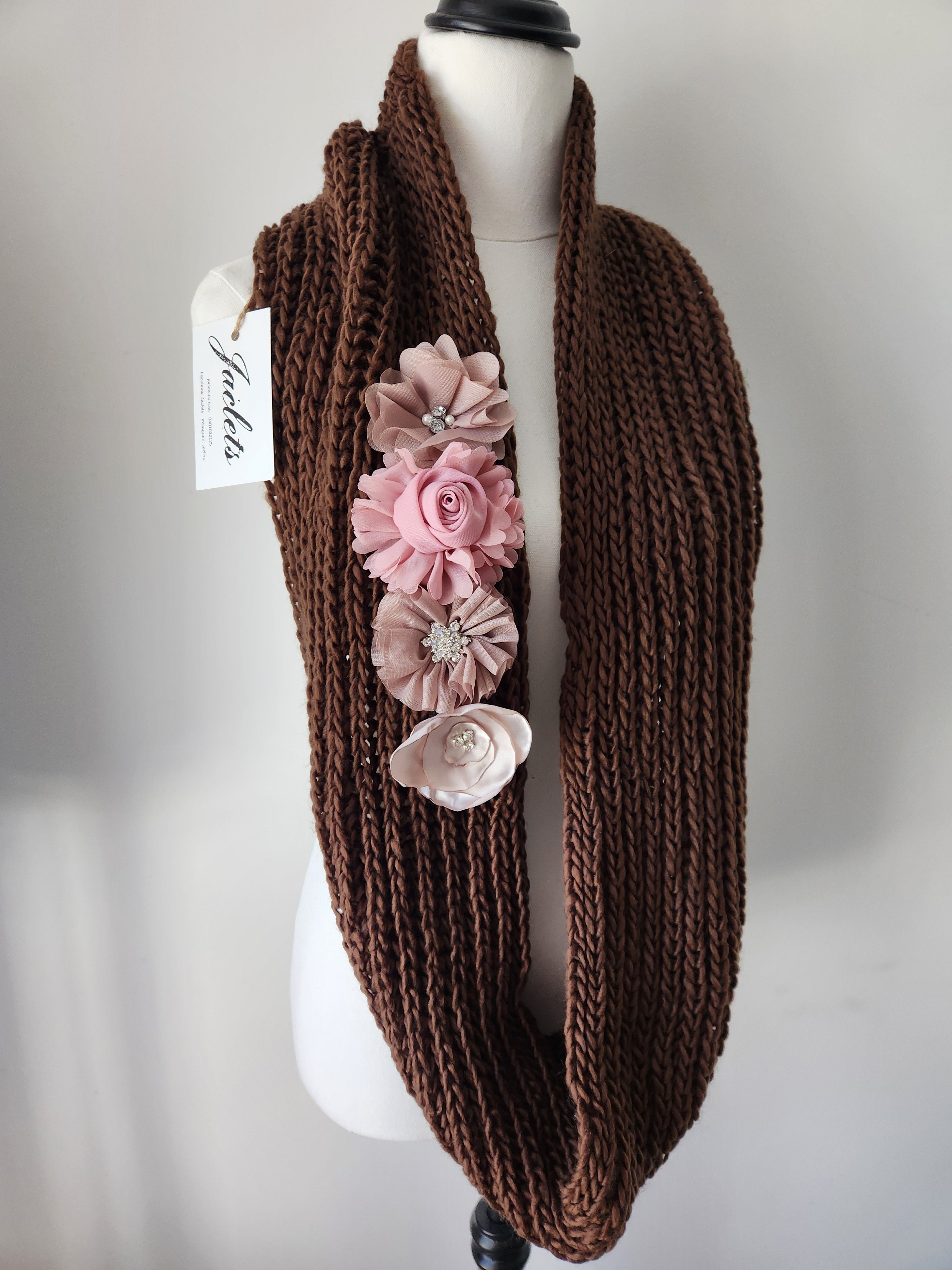 "Arabelle" Neckwarmer