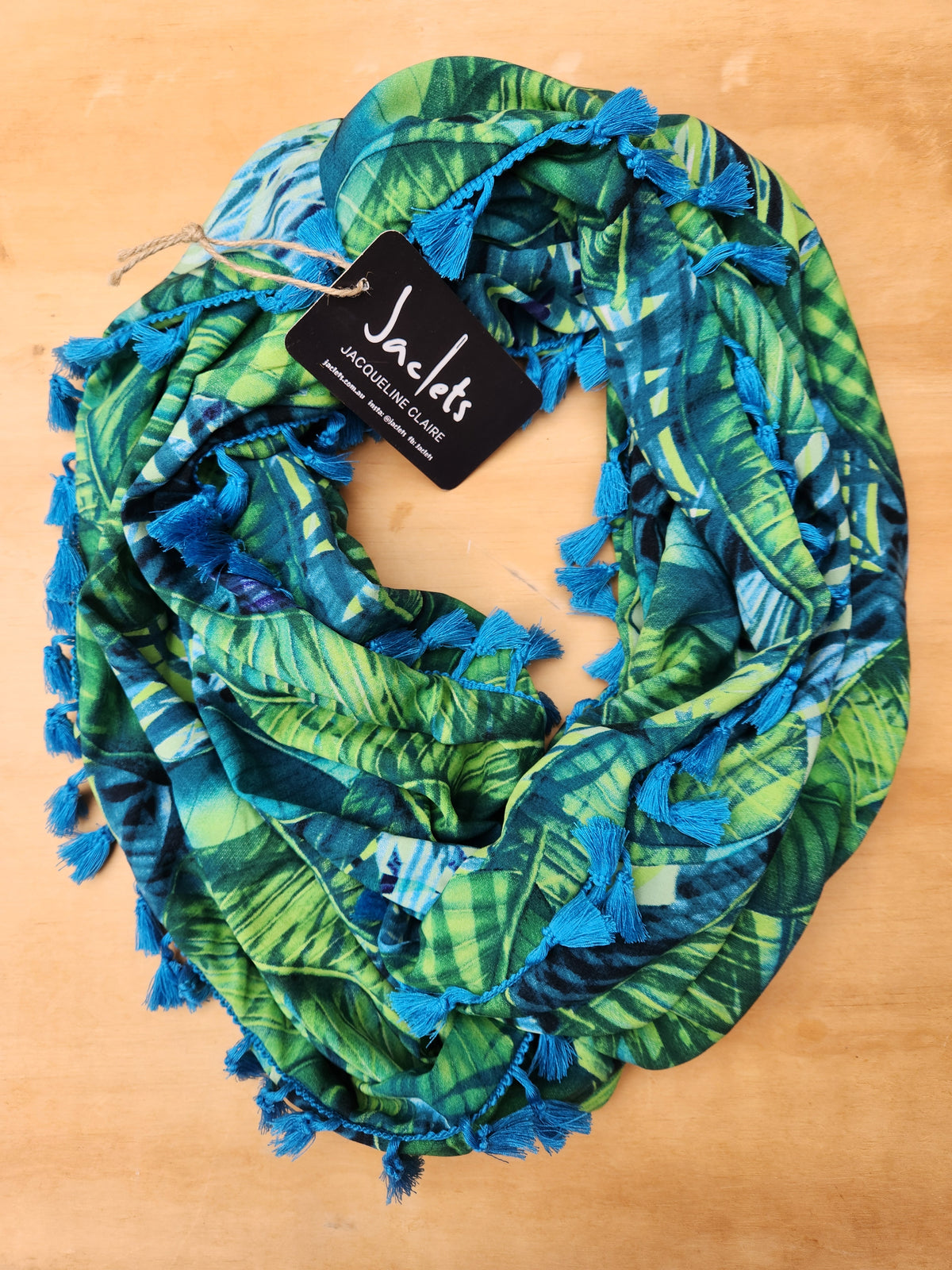 "Cairns" Infinity Wrap