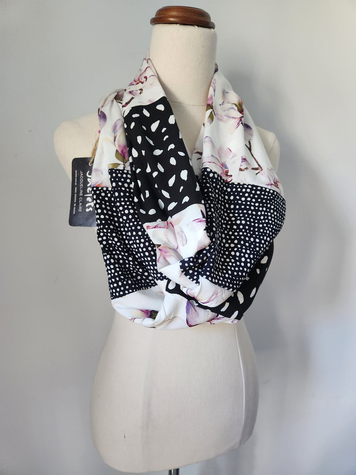 "Orccidas" Infinity Wrap