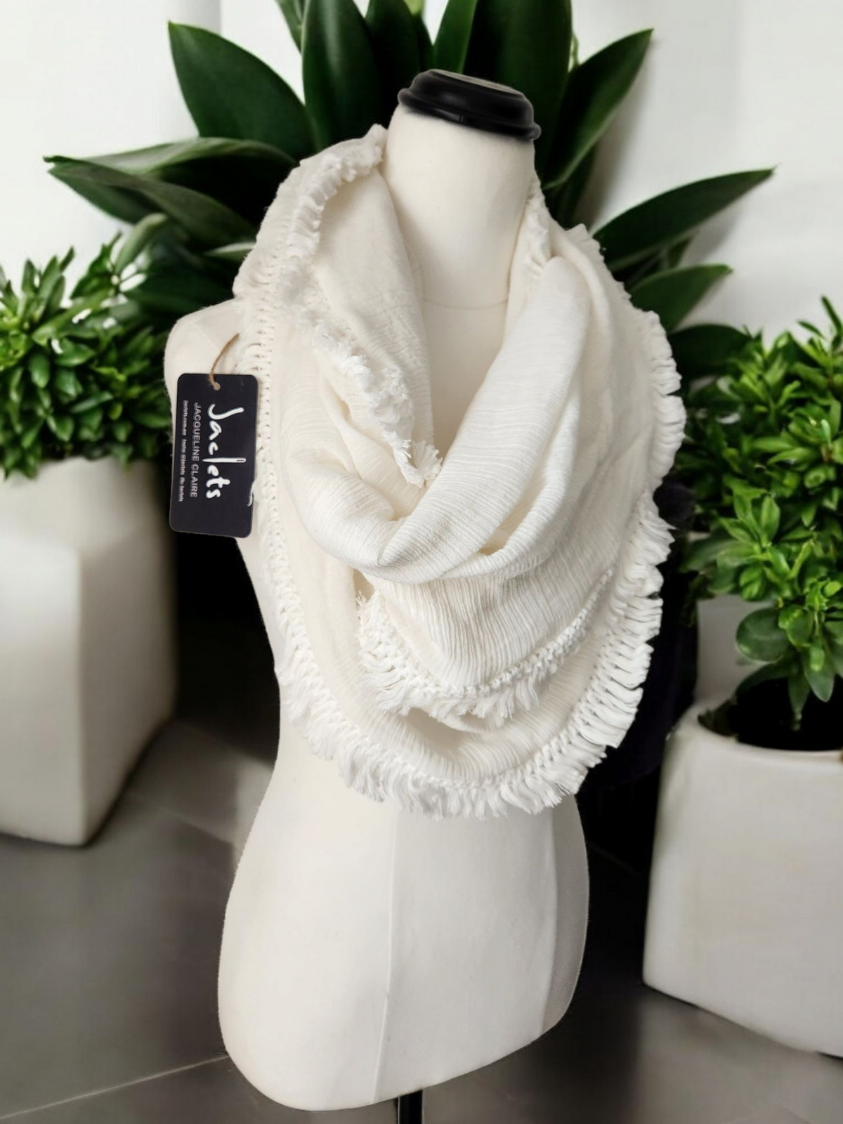 "Chantilly" Infinity Wrap - Vanilla