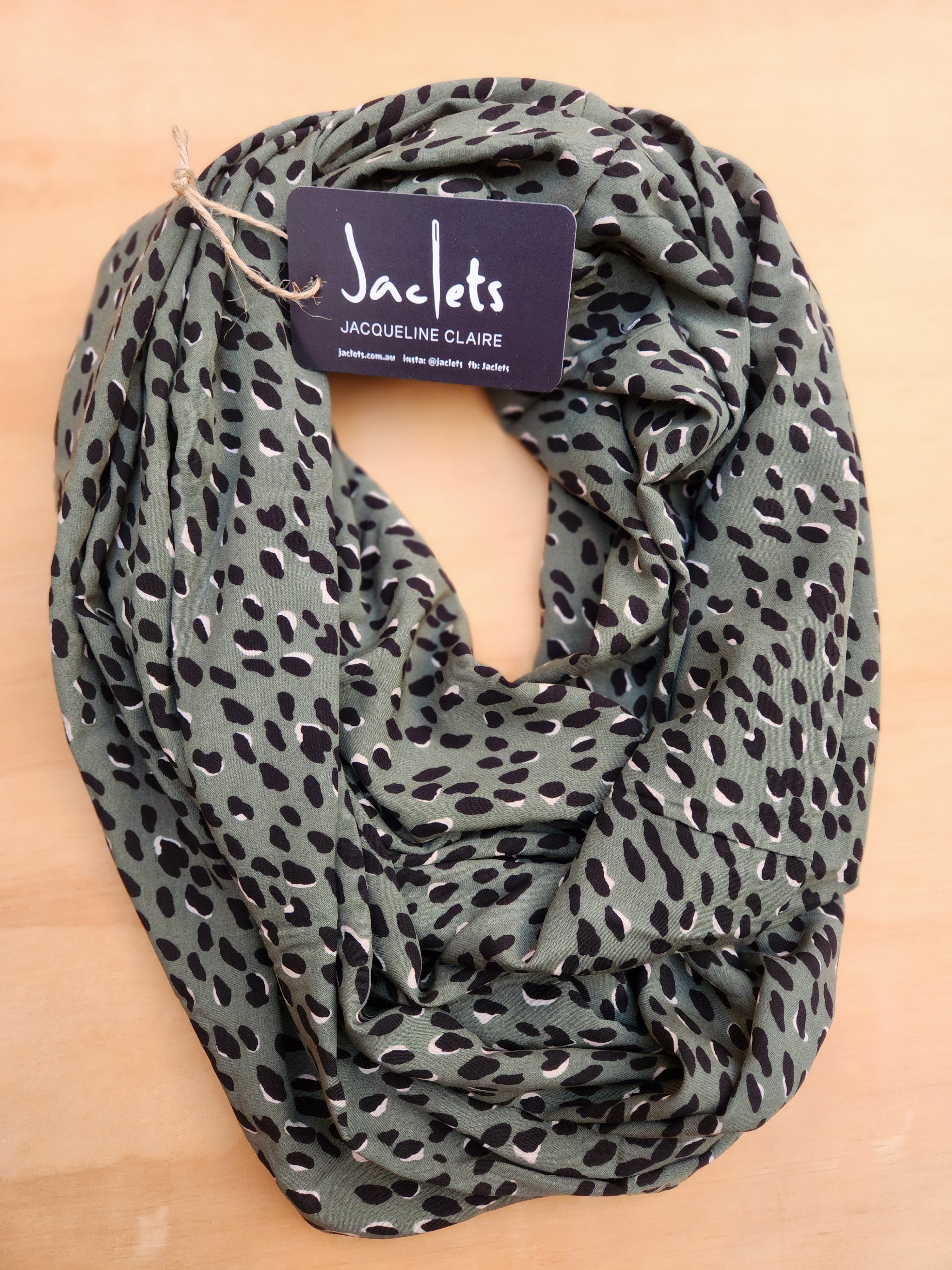 "Pont Neuf" Infinity Wrap - Plain no tassels