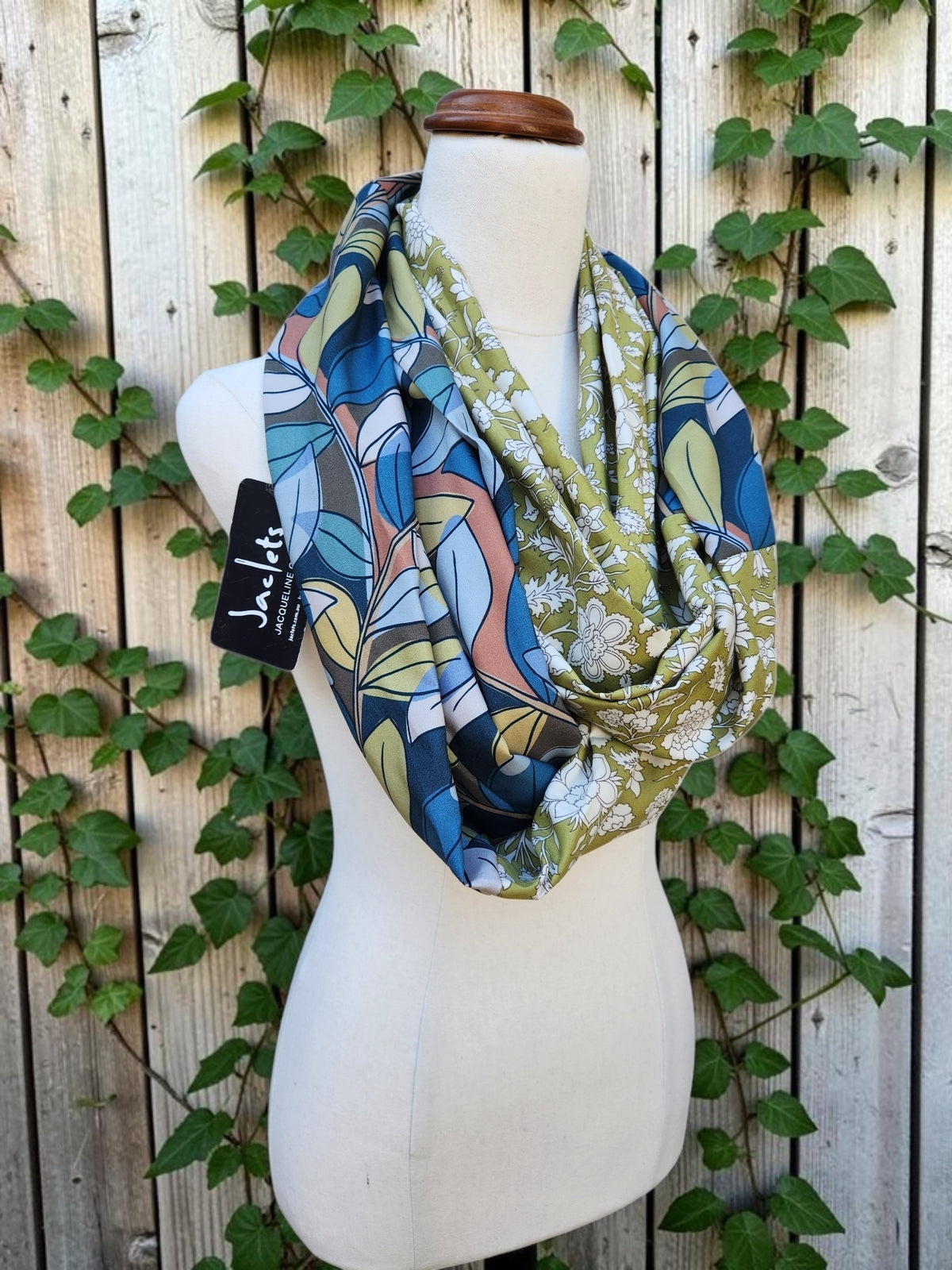 "Banks" Infinity Wrap - Only 1 Available